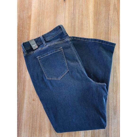 NWT Torrid 42591264 Dark Wash Slim Mid-Rise Bootcut Jeans 24S Womens - Picture 3 of 5